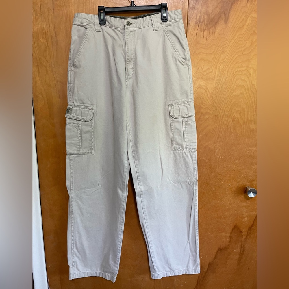 Wrangler Men’s Khaki Cargo Pants 32/34 Wide leg